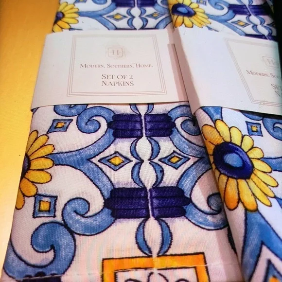 NEW ModernSouthernHome Al Fresco 4 Sets of 2 Napkins. 52% Cotton & 48% Polyester - Picture 9 of 12